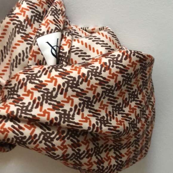 Yves Saint Lauren Couture Silk Square Scarf Neutral Colors Houndstooth pattern - Picture 4 of 16